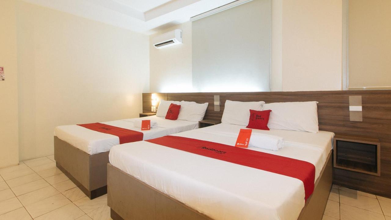 Reddoorz At V Plaza Hotel Manila Esterno foto