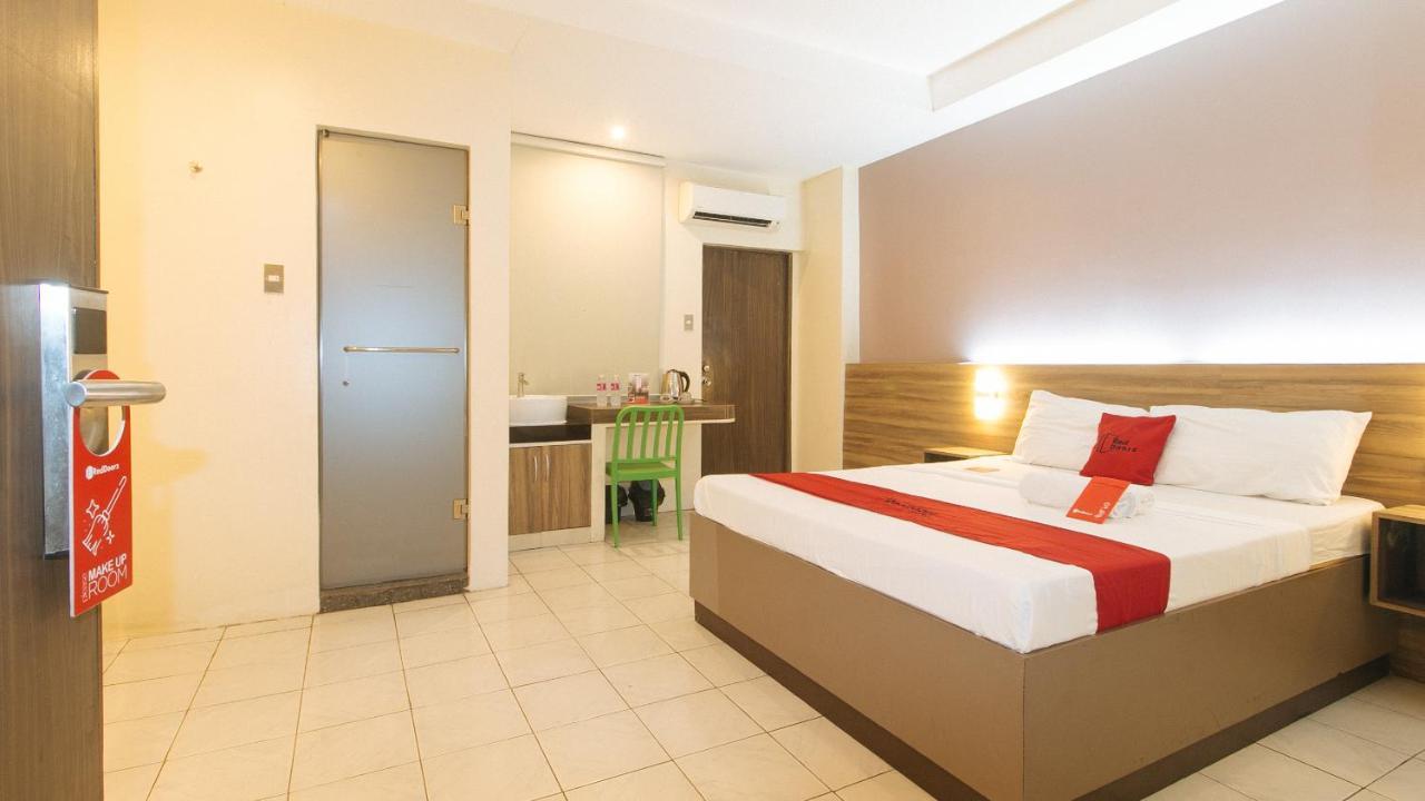 Reddoorz At V Plaza Hotel Manila Esterno foto