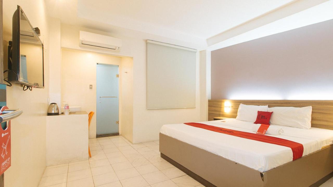 Reddoorz At V Plaza Hotel Manila Esterno foto